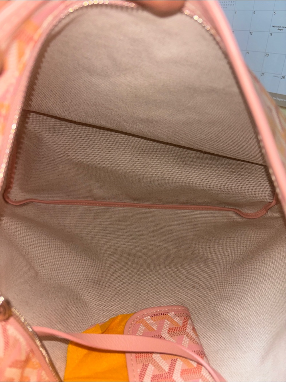 Goyard Pink Hobo 2026 - Picture 10 of 17
